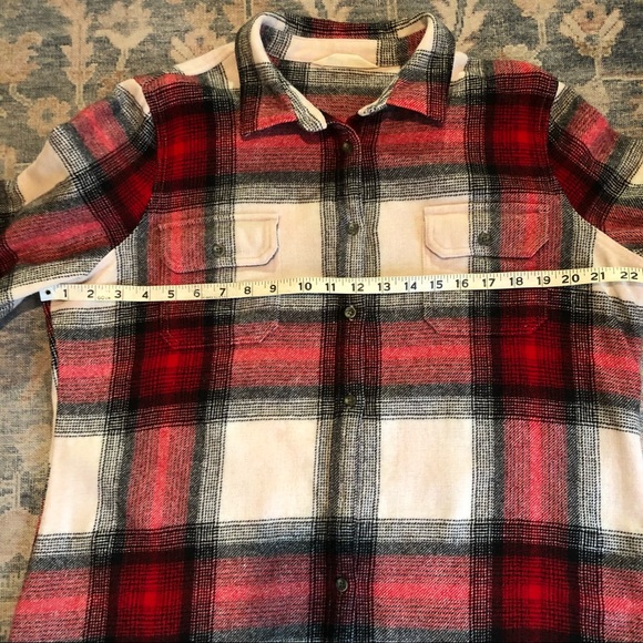Woolrich Women’s Plaid Wool Botton Down Shirt Jacket - Picture 5 of 11